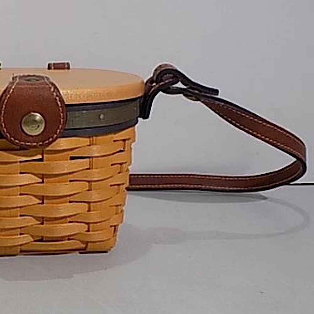 Longaberger 2000 small saddlebrook handwoven basket with liner - Picture 2 of 6